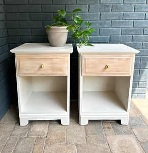 Set of 2 Night Stands - Solid White Oak in Paperie By Melange One